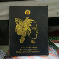 Adat perkawinan kraton jogyakarta dalam busana kebesaran