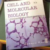 Cell and molecular biology : concept and experiments